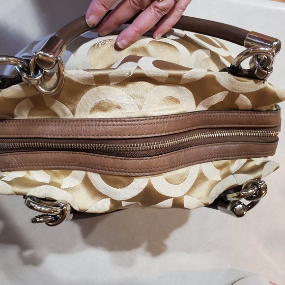 Not For Sale Rare Coach Kristin Signature C's Khaki Shoulder Bag Purse - Picture 5 of 12